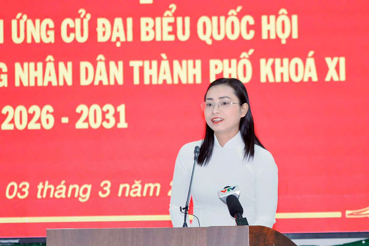 Nguyễn Ngọc Hương sinh năm 1991, đang sinh sống và làm việc tại TP.HCM, là một trong 5 người trên cả nước tự ứng cử đại biểu Quốc hội.