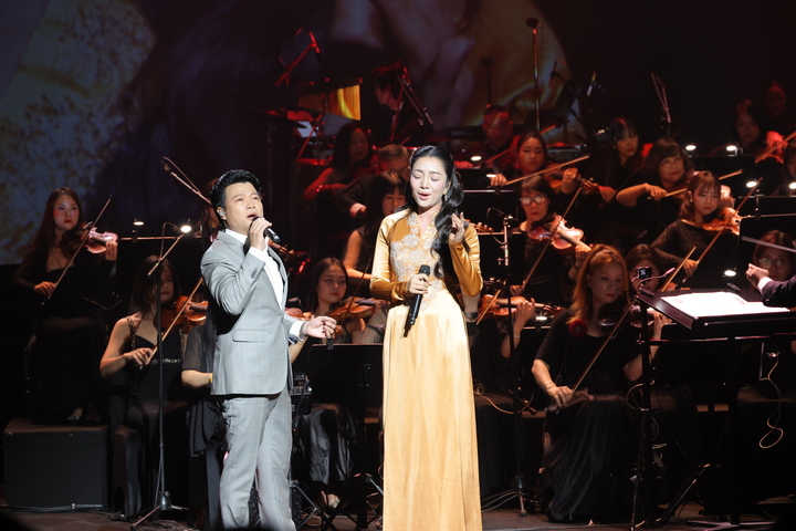 Vũ Thắng Lợi và Phạm Thu Hà.