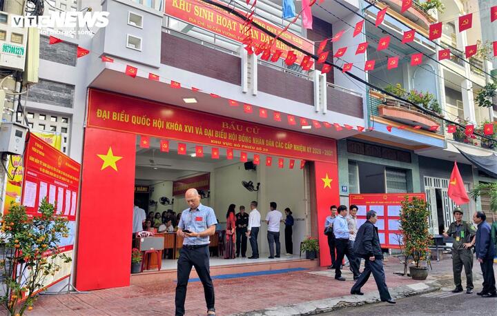 Sáng 15/3, hòa chung không khí của cả nước, các địa phương trên địa bàn tỉnh Gia Lai đồng loạt tổ chức bầu cử đại biểu Quốc hội khóa XVI và đại biểu Hội đồng Nhân dân (HĐND) các cấp nhiệm kỳ 2026 - 2031.