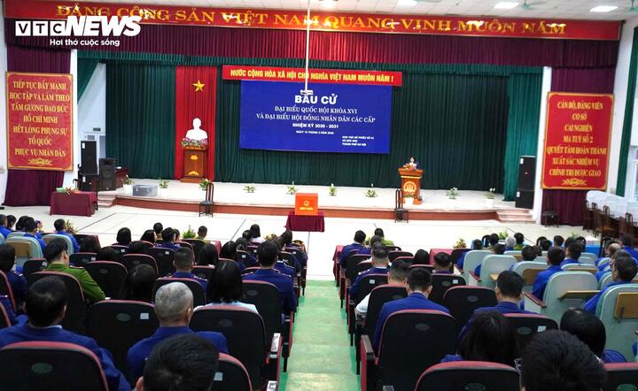 Cơ sở cai nghiện ma túy số 2 gồm 2 tổ bầu cử, thuộc đơn vị bầu cử số 31. Trong đó, tổ 64 gồm 737 cử tri (86 cán bộ, 651 học viên). Tổ 65 gồm 737 cử tri (81 cán bộ, 656 học viên) đi bầu cử.