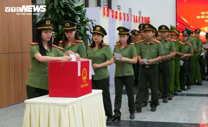 Trực tiếp: Cử tri đi bầu cử ĐBQH khóa XVI và HĐND các cấp nhiệm kỳ 2026-2031 - 58