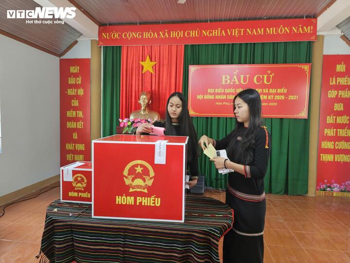 Cử tri bày tỏ mong muốn những người trúng cử sẽ có nhiều chính sách thiết thực để bảo tồn, phát huy bản sắc văn hóa của đồng bào dân tộc.