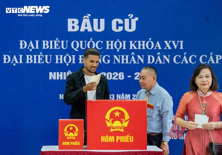 Đỗ Hoàng Hên thực hiện quyền và nghĩa vụ công dân Việt Nam.