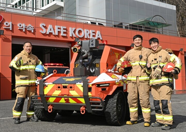 Có hai trạm cứu hỏa đang thử nghiệm robot chữa cháy. (Nguồn: Tập đoàn Hyundai Motor)