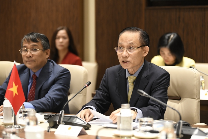 Bộ trưởng Ngoại giao Lê Hoài Trung