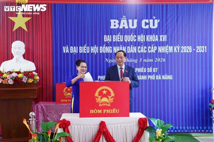 Đánh giá về công tác tổ chức, Phó Chủ tịch Quốc hội Trần Quang Phương, Ủy viên Hội đồng Bầu cử quốc gia, Trưởng Tiểu ban An ninh đánh giá, công tác trật tự đánh giá công tác chuẩn bị cho cuộc bầu cử đại biểu Quốc hội khóa XVI và đại biểu HĐND các cấp nhiệm kỳ 2026–2031 của thành phố được triển khai rất chu đáo, đồng bộ và quyết liệt.