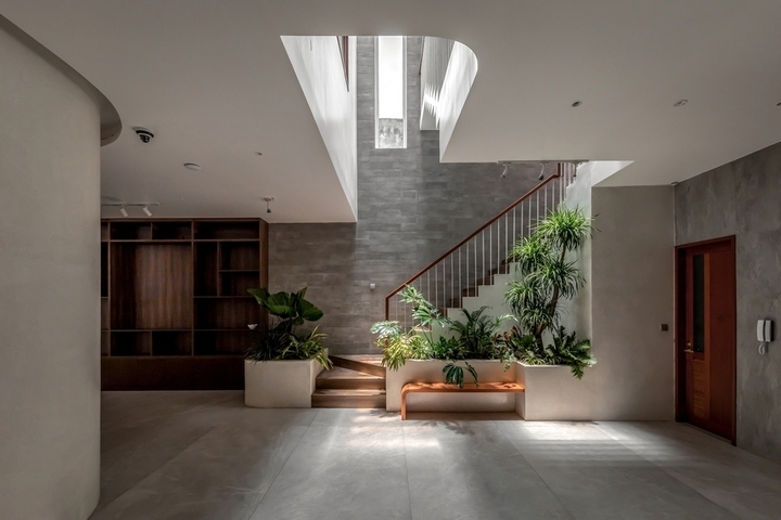 Giếng trời giúp thông gió tự nhiên. (Ảnh: Decox)