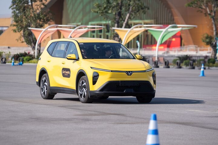 Loạt ưu đãi 9% trong tháng 3 khiến giới tài xế dịch vụ phát sốt vì Limo Green - 1