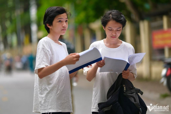 Thí sinh dự thi lớp 10 các năm trước tại Hà Nội. Ảnh: Mạnh Hùng