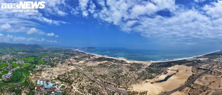 Được biết, chủ đầu tư siêu dự án là Công ty TNHH Blooming Sky, doanh nghiệp này do hai ông Lee Soo Man và Jang Chin Hyuk làm đồng Chủ tịch Hội đồng quản trị (HĐQT). Trong đó, ông Lee Soo Man được biết đến là nhà sáng lập SM Entertainment - Công ty giải trí hàng đầu Hàn Quốc, quản lý nhiều nhóm nhạc như SNSD, Super Junior, Exo, Red Velvet...