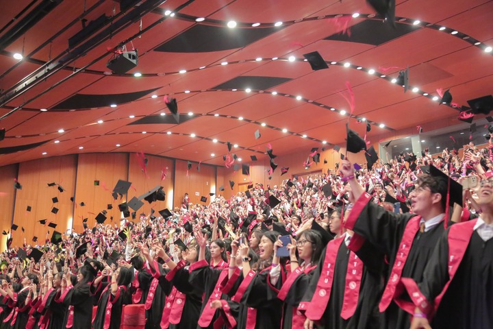 Sinh viên nhiều trường được nghỉ tới 9 ngày dịp Giỗ Tổ và 30/4–1/5. (Ảnh minh họa: FTU)