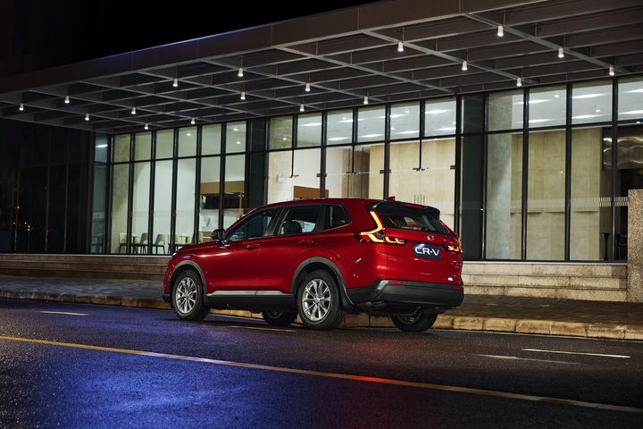 Honda CR-V 2026 bản xăng bổ sung trang bị, giá từ 1,039 tỷ đồng - 4