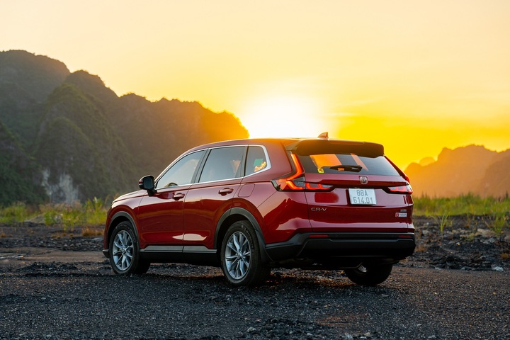 Honda CR-V 2026 bản xăng bổ sung trang bị, giá từ 1,039 tỷ đồng - 1
