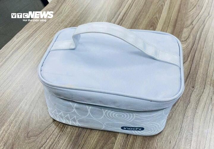 Việc mang cơm đi làm giúp tiết kiệm chi phí và đảm bảo khẩu vị cá nhân.