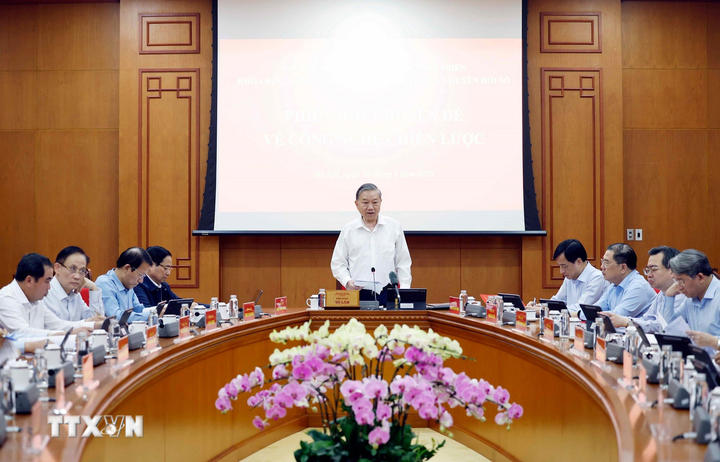 Quang cảnh phiên họp.