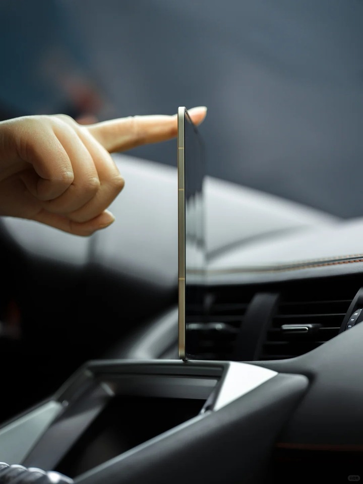 OPPO Find N6 giá gần 65 triệu đồng có gì đặc biệt? - 3