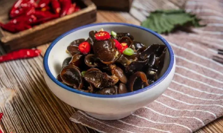 Mộc nhĩ là món ăn ngon nhưng cần được xử lý cẩn thận.