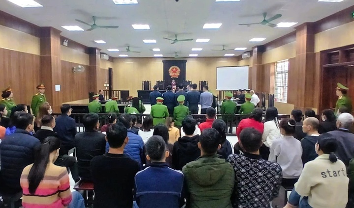 Quang cảnh phiên xét xử Nguyễn Văn Mai (tức Mạnh "gỗ") được mở hôm 5/2. (Ảnh: Thành Nam)