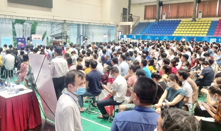 Nhà ở xã hội luôn được người dân quan tâm mạnh mẽ. (Ảnh: Hồng Khanh)