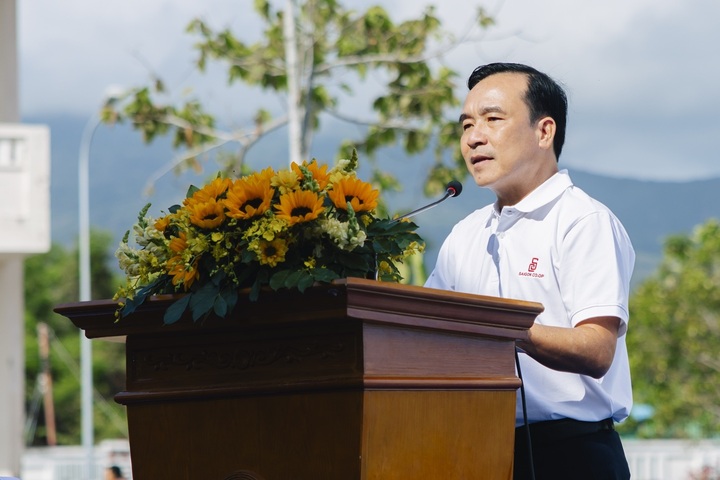 Ông Nguyễn Ngọc Thắng - Phó Tổng Giám đốc Saigon Co.op - phát biểu tại Lễ khai mạc.