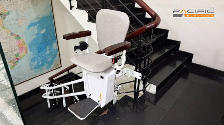 Hình ảnh sản phẩm Thang ghế Stairlift do Thang Máy Pacific lắp đặt.