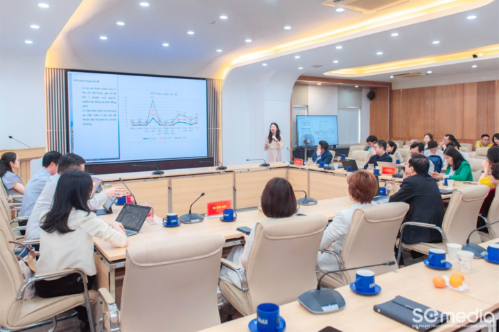 TS. Bùi Thị Thu Loan đã chia sẻ dự thảo "Báo cáo kết quả đánh giá cam kết chính sách ESG của các ngân hàng thương mại năm 2025".