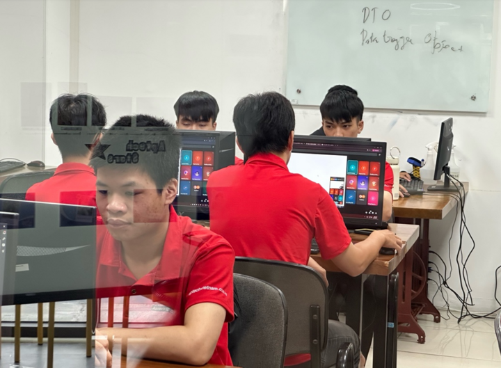 Nhân lực ngành dữ liệu không chỉ cần nắm vững lý thuyết mà phải làm chủ được các công cụ xử lý mà doanh nghiệp sử dụng.