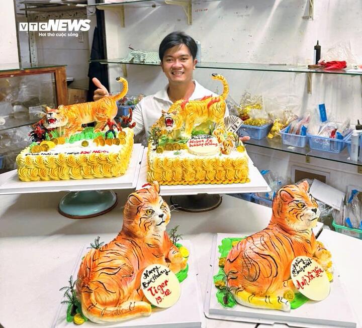 Những chiếc bánh kem hình con hổ với thần thái uy lực, sống động.