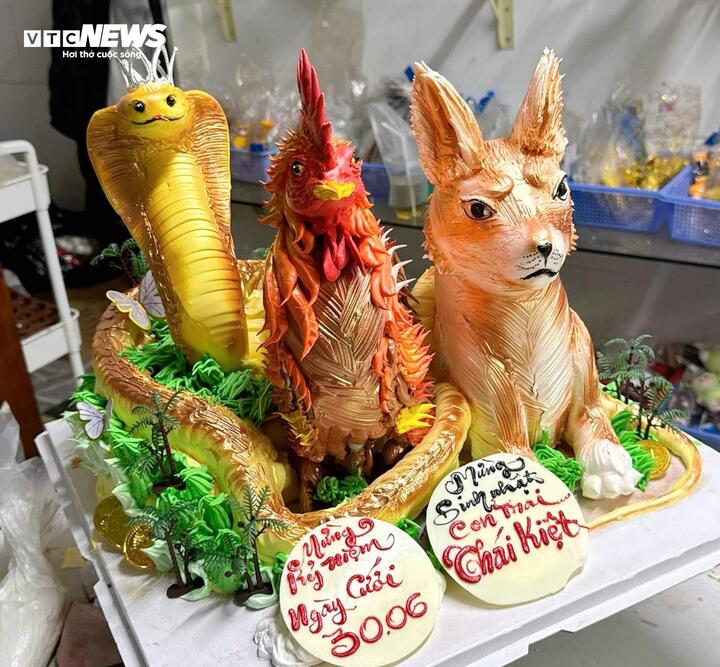 Những chiếc bánh “có hồn” khiến nhiều người thích thú, không nỡ ăn.