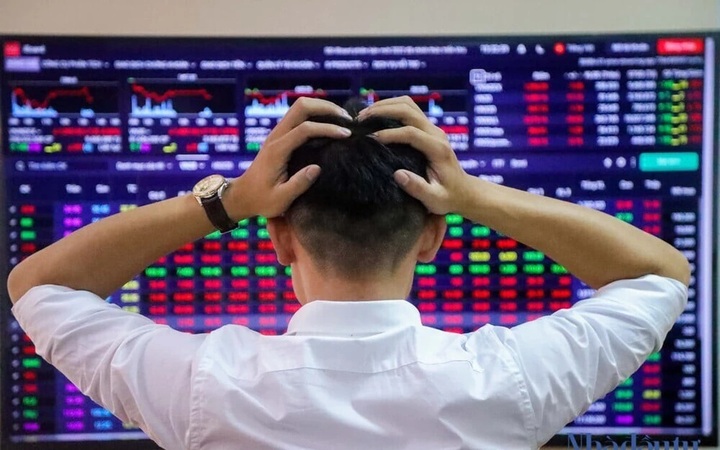 Chuyên gia khuyến cáo nhà đầu tư không nên bắt đáy. (Ảnh minh họa)