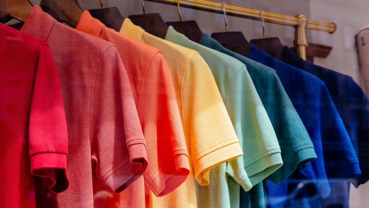 Una tecnología increíble convierte las emisiones de CO2 en ropa de moda.