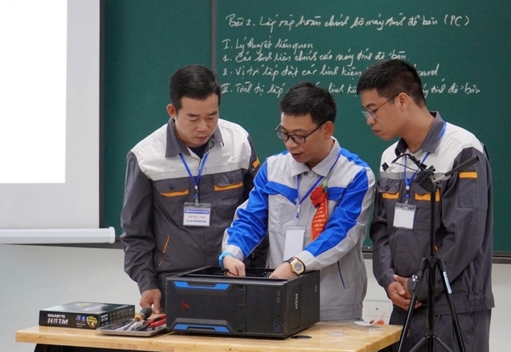 Ngành Công nghệ kỹ thuật – Máy vi tính.