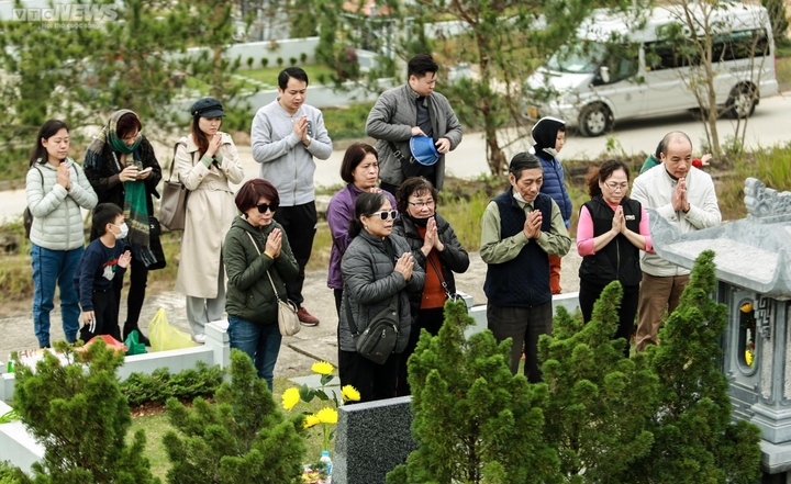 Thanh minh 2026 rơi vào ngày nào, thời điểm nào thuận tiện để tảo mộ. (Ảnh: Ngô Nhung)