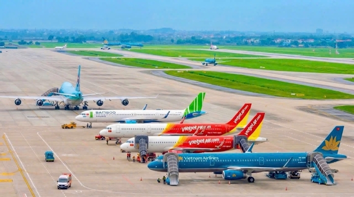 Hàng không Việt chật vật giữa bối cảnh thiếu hụt nhiên liệu bay. (Ảnh minh họa)