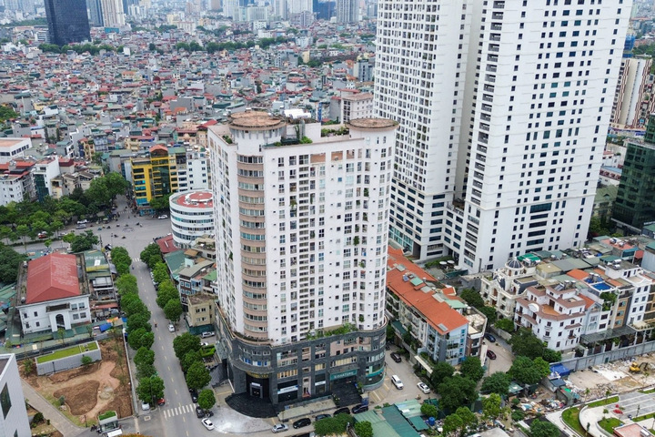 Chờ 'đáy lãi suất' nhà đầu tư bất động sản có thể bỏ lỡ cơ hội về giá. (Ảnh: Minh Đức).