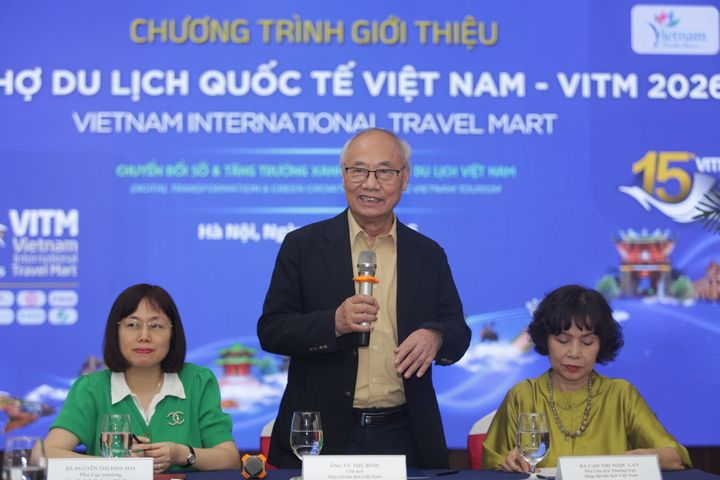 Ông Vũ Thế Bình, Chủ tịch Hiệp hội Du lịch Việt Nam, phát biểu tại chương trình giới thiệu VITM 2026.