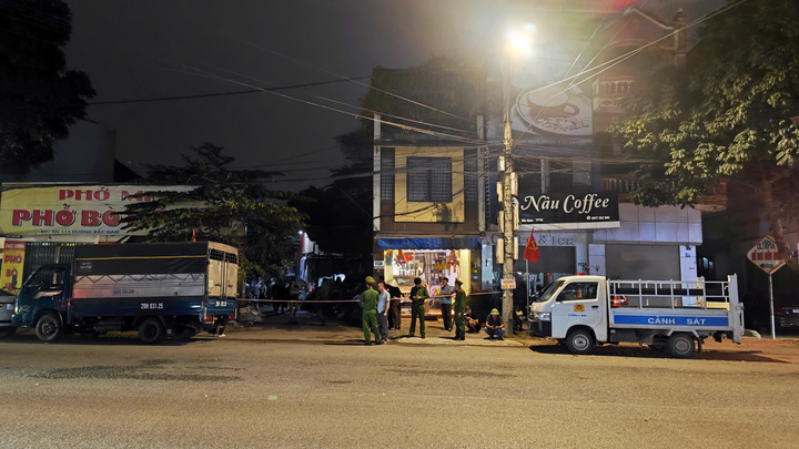 Công an phong tỏa hiện trường.