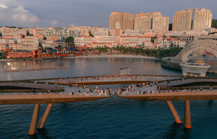 Thị trấn Hoàng hôn trở thành tâm điểm du lịch của Phú Quốc. (Ảnh: Ánh Dương)