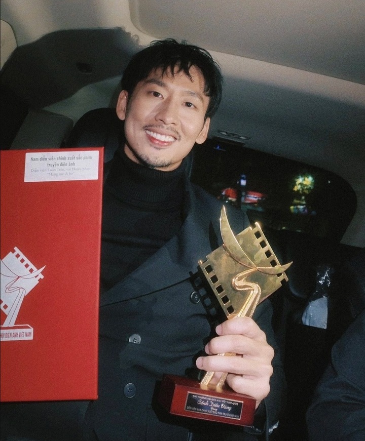 Tuấn Trần là "diễn viên nghìn tỷ đầu tiên của màn ảnh Việt".