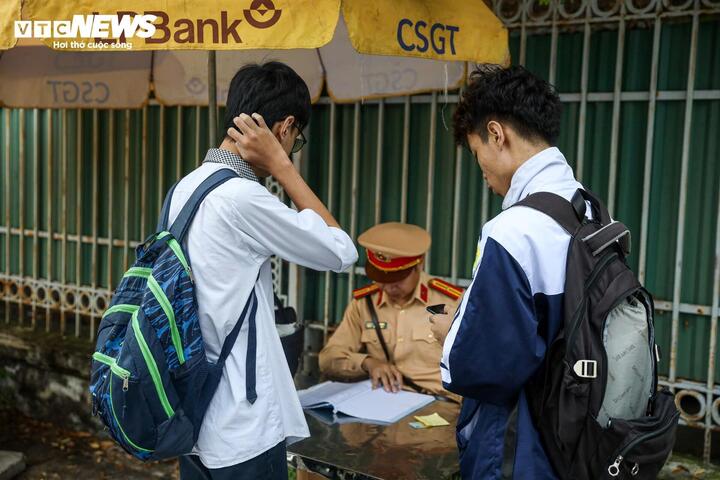 Dạy đạo dức lái xe từ sớm giúp giảm tình trạng học sinh vi phạm giao thông. (Ảnh minh họa: Minh Tuệ)