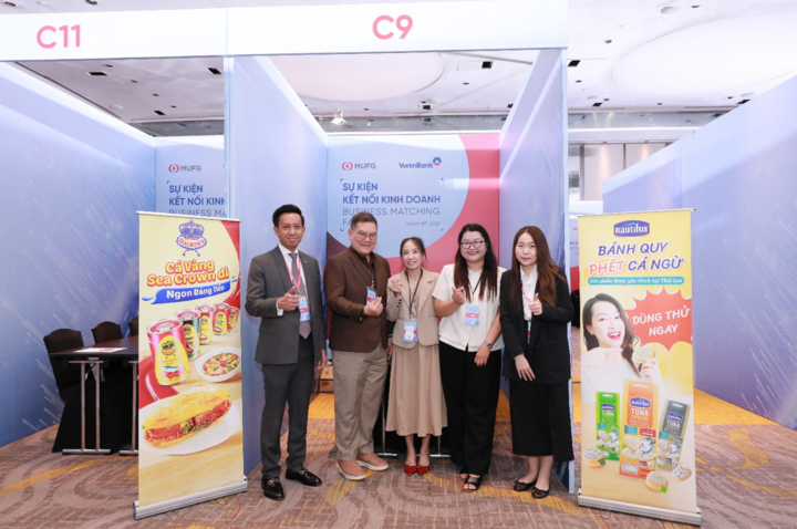 Các doanh nghiệp gặp gỡ tại sự kiện.