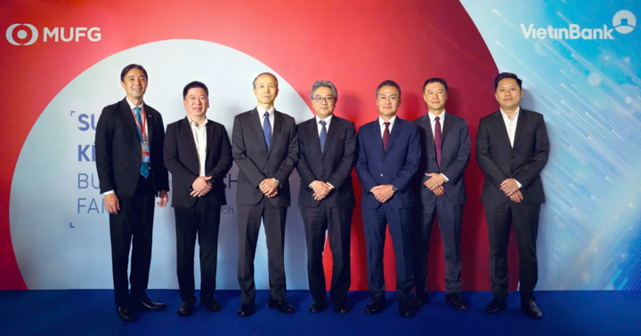 Các Lãnh đạo VietinBank và MUFG Bank tham gia sự kiện.