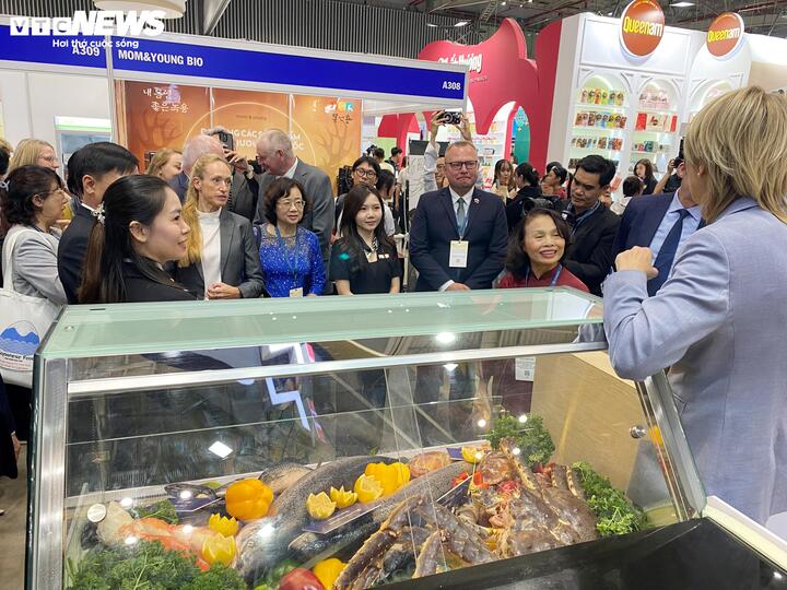 Nhiều doanh nghiệp đến từ Châu Âu và Mỹ cũng mang đến triển lãm những sản phẩm thế mạnh của mình. (Ảnh: Đại Việt)