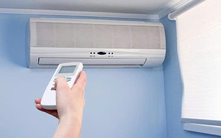 Nên bật điều hoà nhiệt độ từ 26°C trở lên để tiết kiệm chi phí tiền điện hàng tháng.