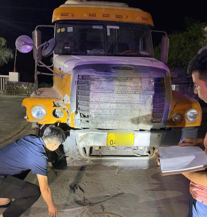 Công an đã tìm ra chiếc xe đầu kéo liên quan vụ tai nạn. (Ảnh: CACC)