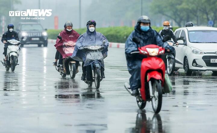 Ngày 26/3, Hà Nội sáng sớm có lúc xuất hiện mưa nhỏ. (Ảnh minh hoạ)