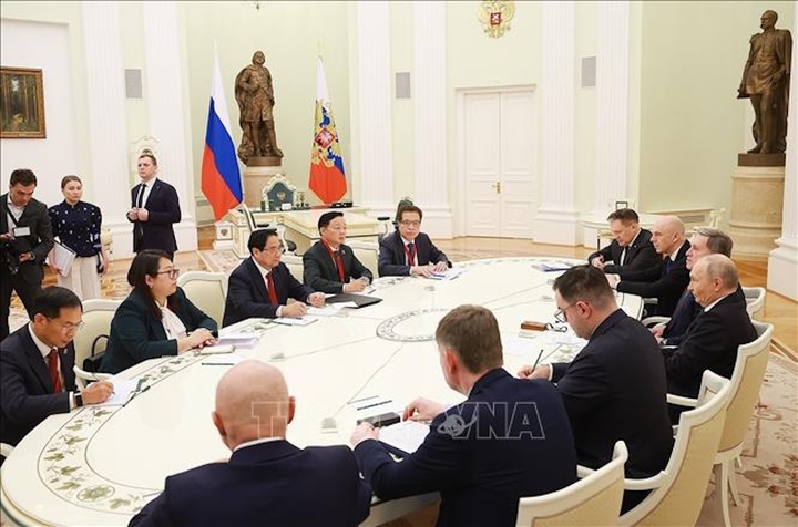 Thủ tướng Phạm Minh Chính hội kiến Tổng thống Nga Vladimir Putin - 5