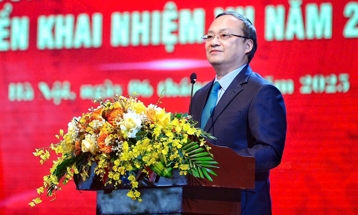 Ủy viên Trung ương Đảng, Tổng Giám đốc Đài Tiếng nói Việt Nam Đỗ Tiến Sỹ.