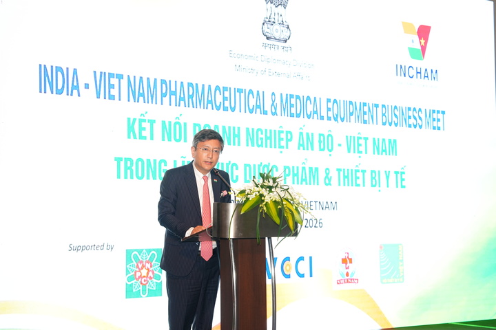 Đại sứ Ấn Độ tại Việt Nam Tshering Wangchuk Sherpa.