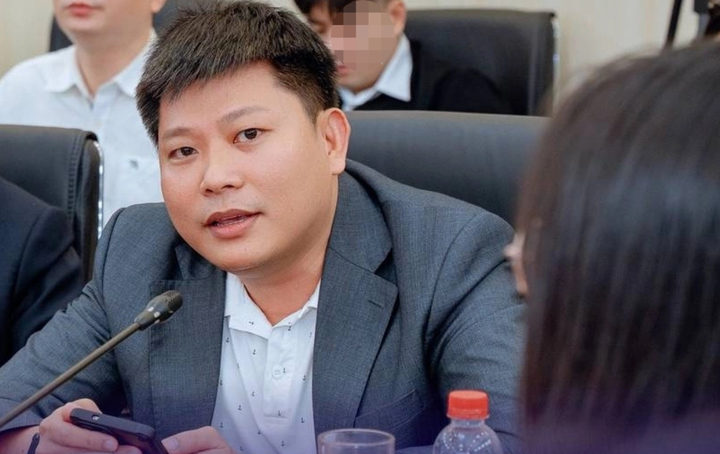 Vương Lê Vĩnh Nhân trong buổi làm việc cuối năm 2025. (Ảnh: HVA)